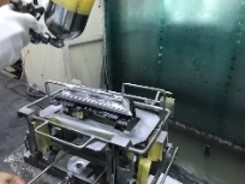 手による塗装 手による塗装